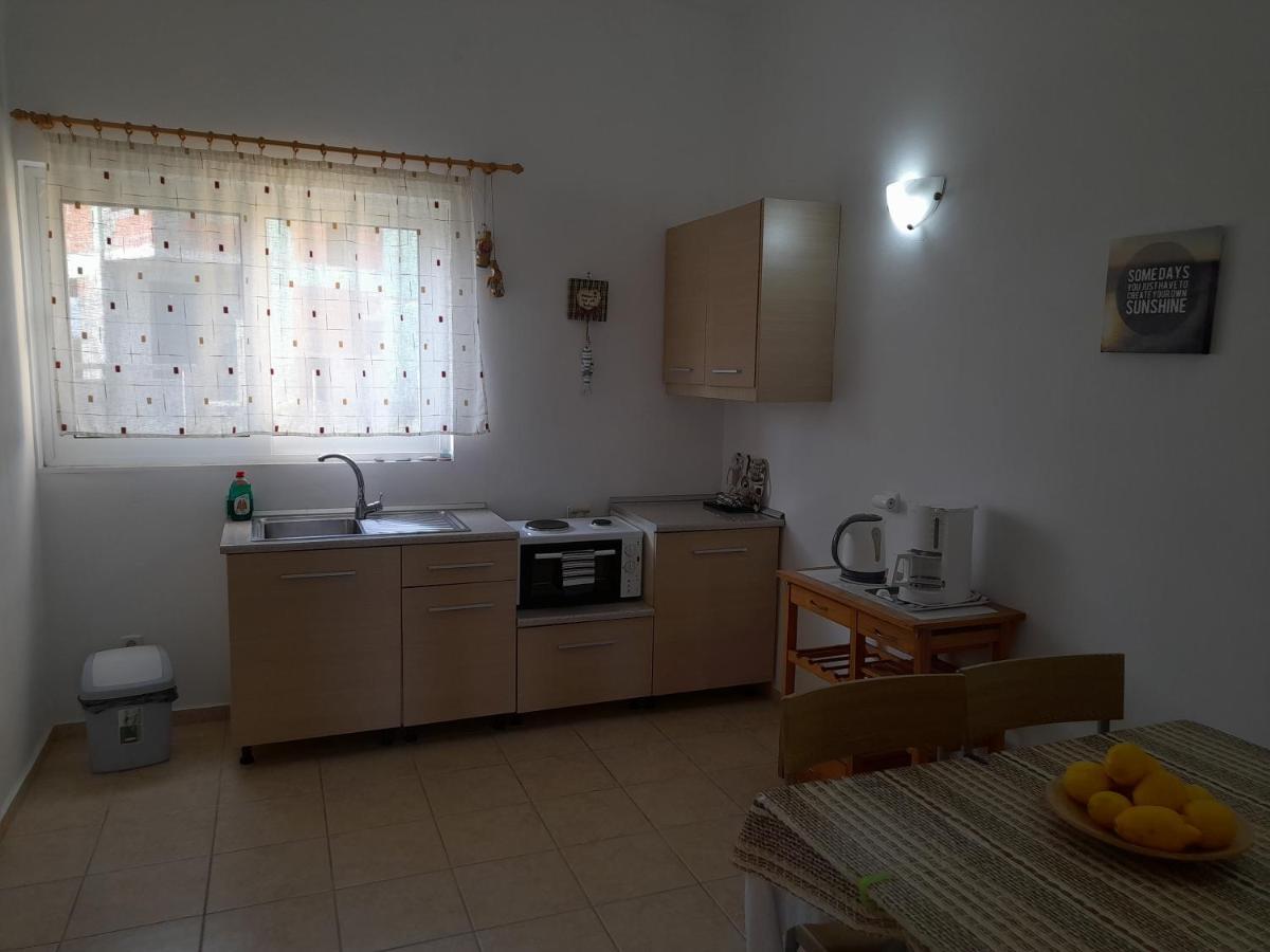 Garden View Appartment Kalavarda Экстерьер фото
